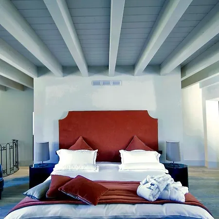 Podere Castel Merlo Resort 4*
