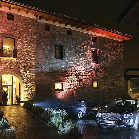 Podere Castel Merlo 4*