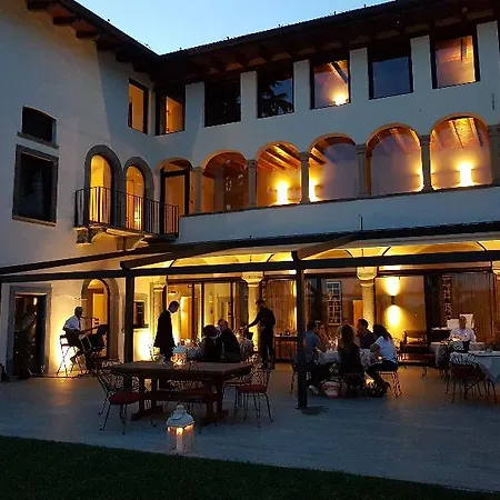 Resort Podere Castel Merlo Villongo SantʼAlessandro