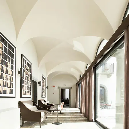 Resort Podere Castel Merlo 4*